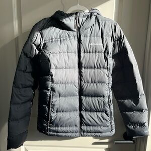 Columbia Women’s Hooded 700 Down Puffer Jacket in Black - Size Medium